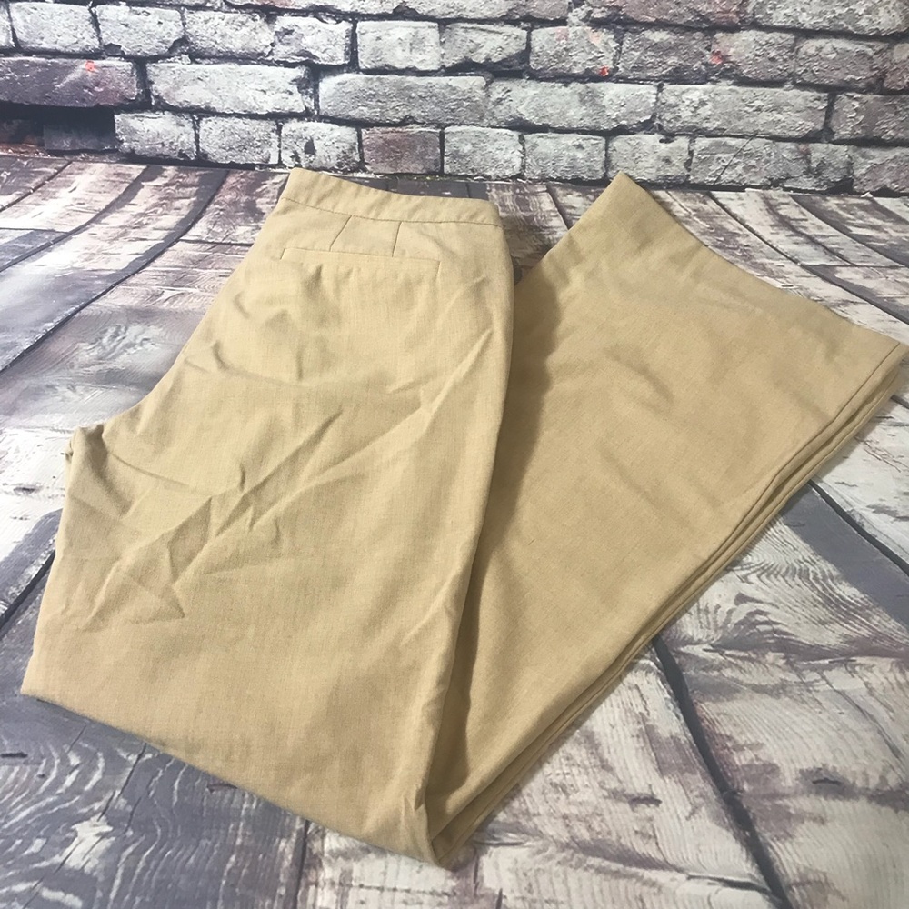 🎉SALE!!! NY&CO Dress Pants W/Gold Detail 6 Tall